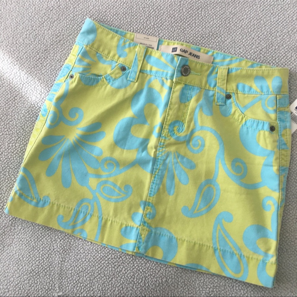 GAP Women's Mini Skirt - Blue Floral on Green